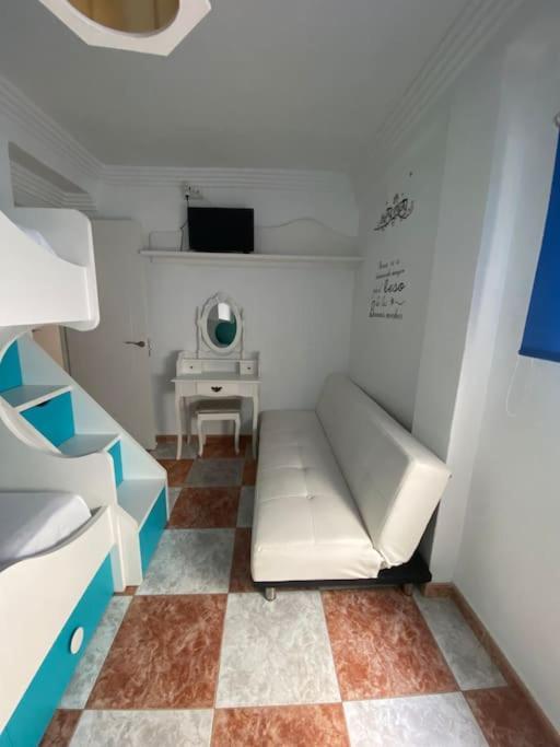 Apartamento Silda Torre Del Mar Exteriör bild