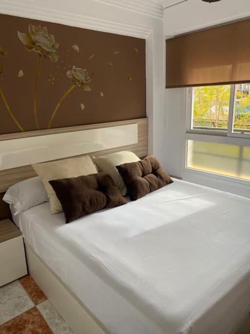 Apartamento Silda Torre Del Mar Exteriör bild